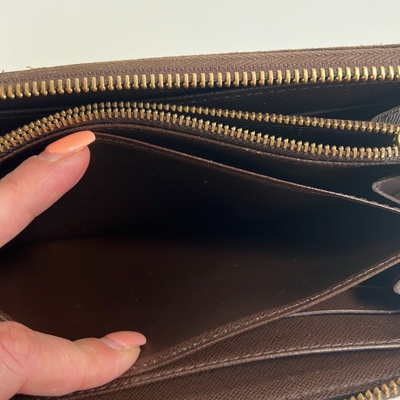Louis Vuitton Denim Long Zippy Wallet in great condition - Picture 12 of 17